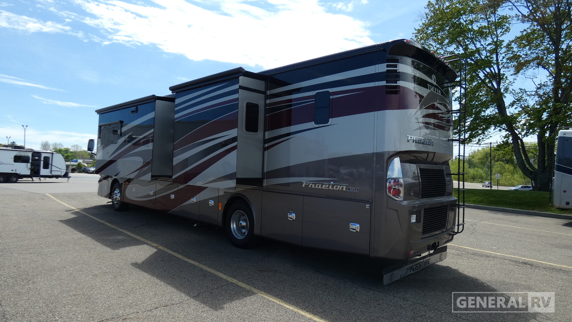2018 Tiffin Motorhomes Phaeton 40 IH for Sale