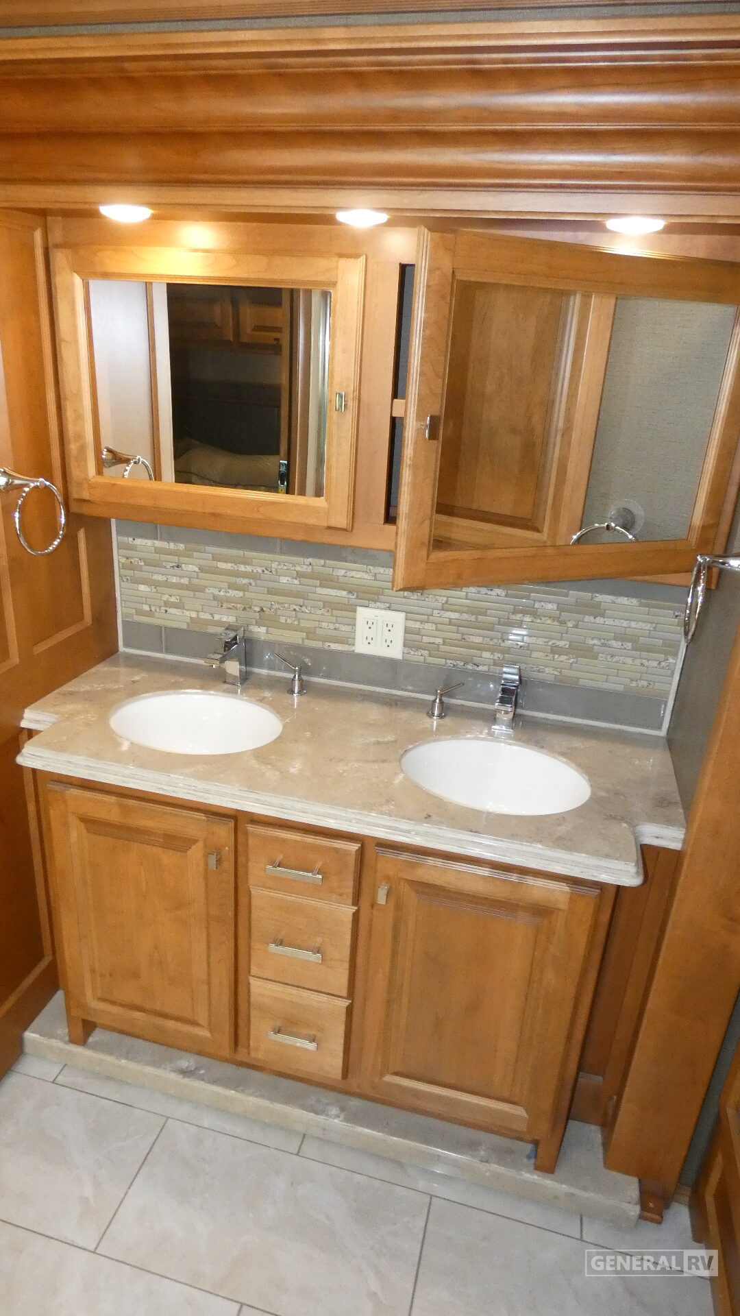 2018 Tiffin Motorhomes Phaeton 40 IH for Sale