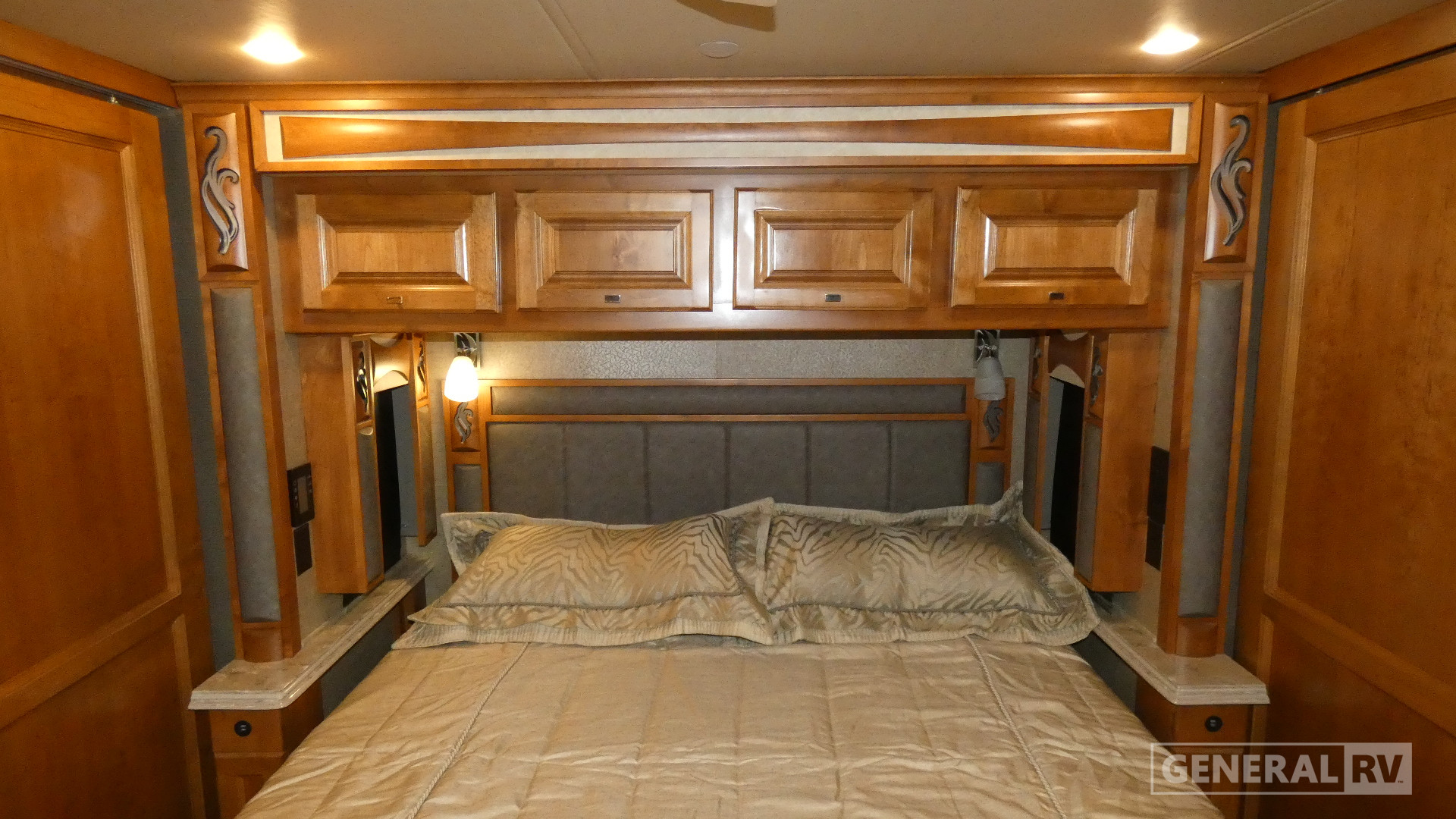 2018 Tiffin Motorhomes Phaeton 40 IH for Sale