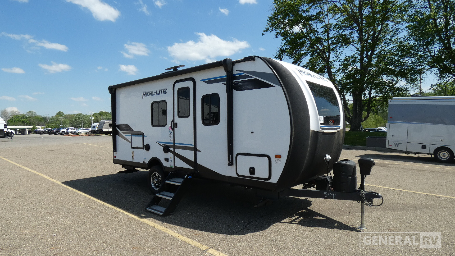 2022 Palomino Real-lite RL-186  for Sale in North Canton, OH