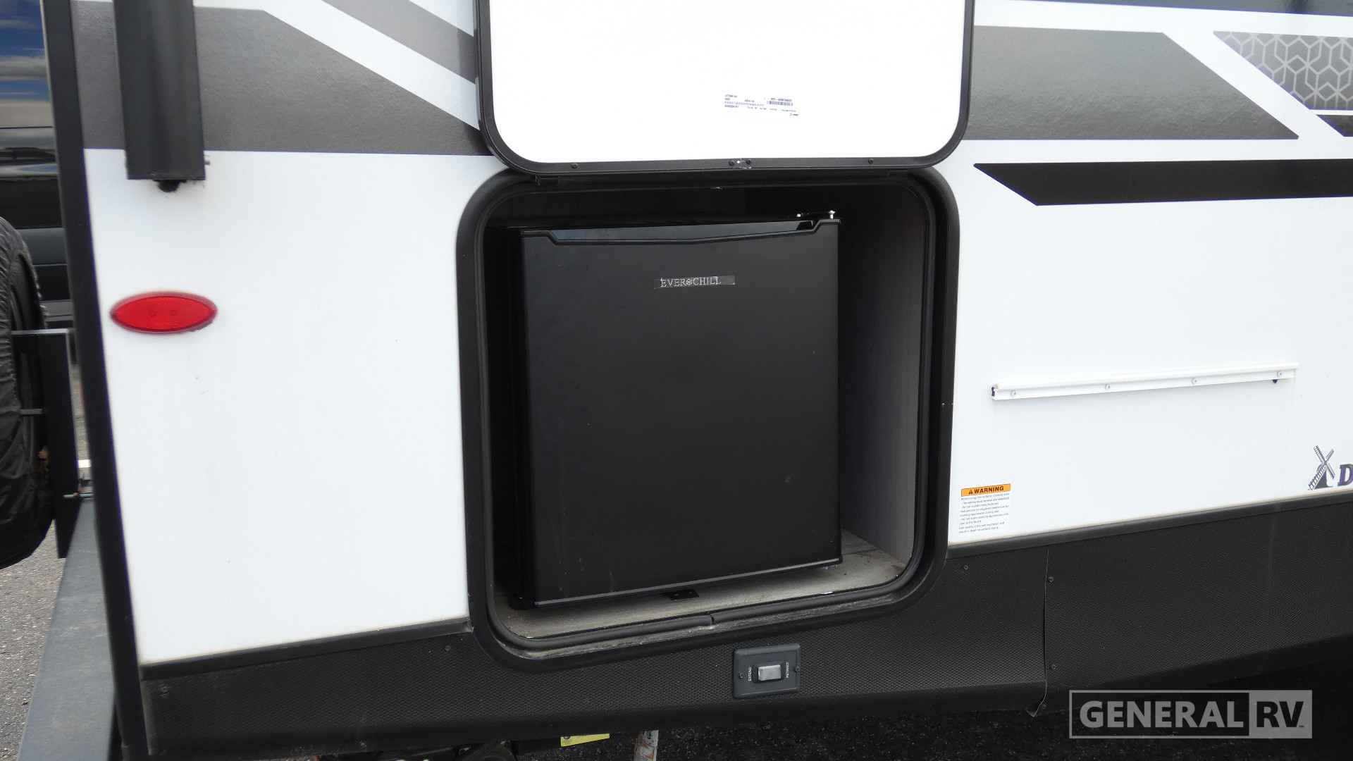 2023 Dutchmen Coleman Light 2455BH for Sale
