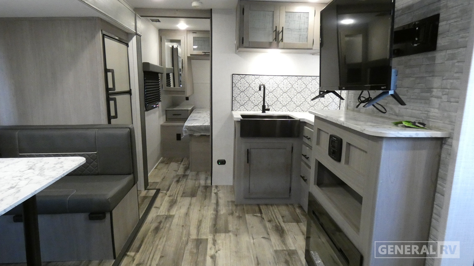 2023 Dutchmen Coleman Light 2455BH for Sale