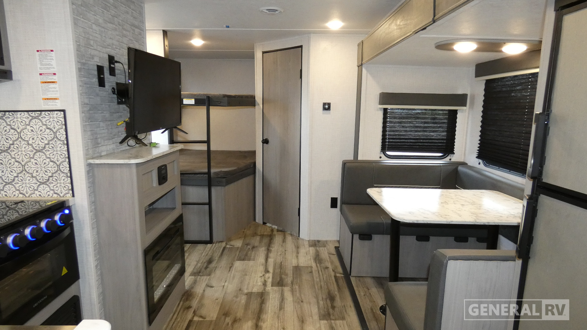 2023 Dutchmen Coleman Light 2455BH for Sale