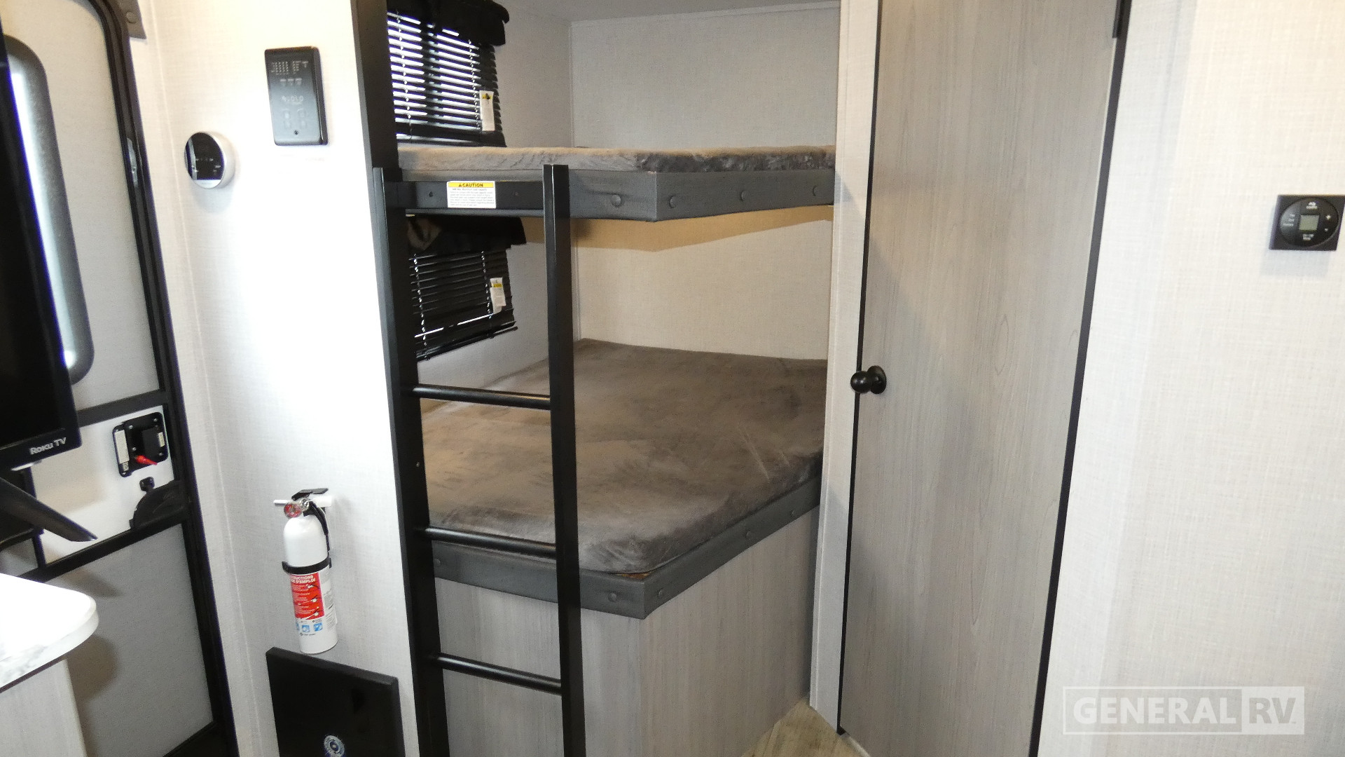 2023 Dutchmen Coleman Light 2455BH for Sale