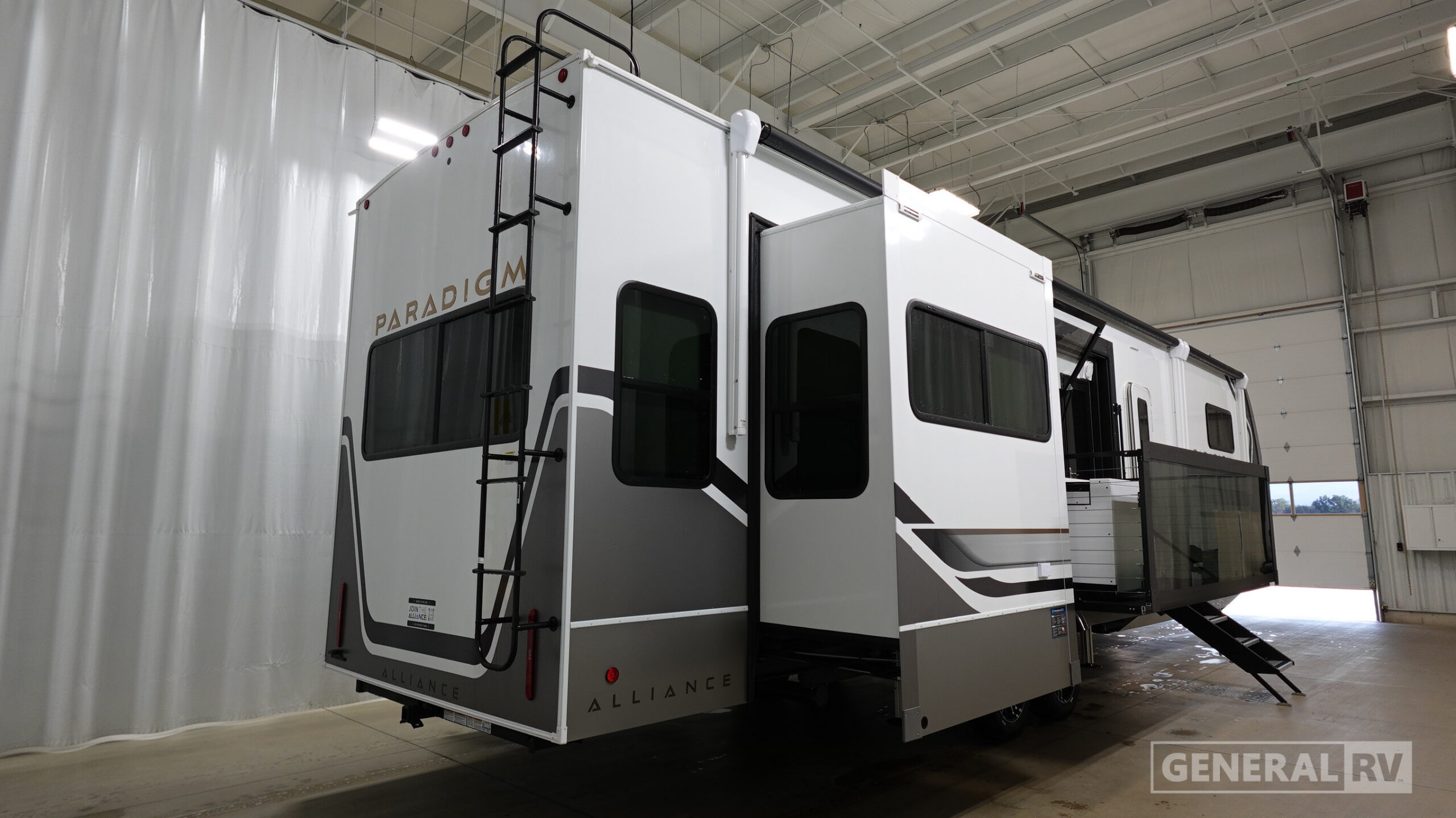 2026 Alliance RV Paradigm 388SP for Sale