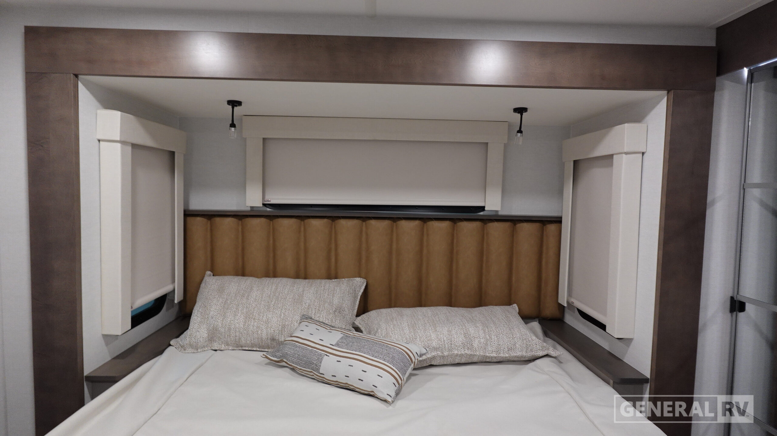 2026 Alliance RV Paradigm 388SP for Sale