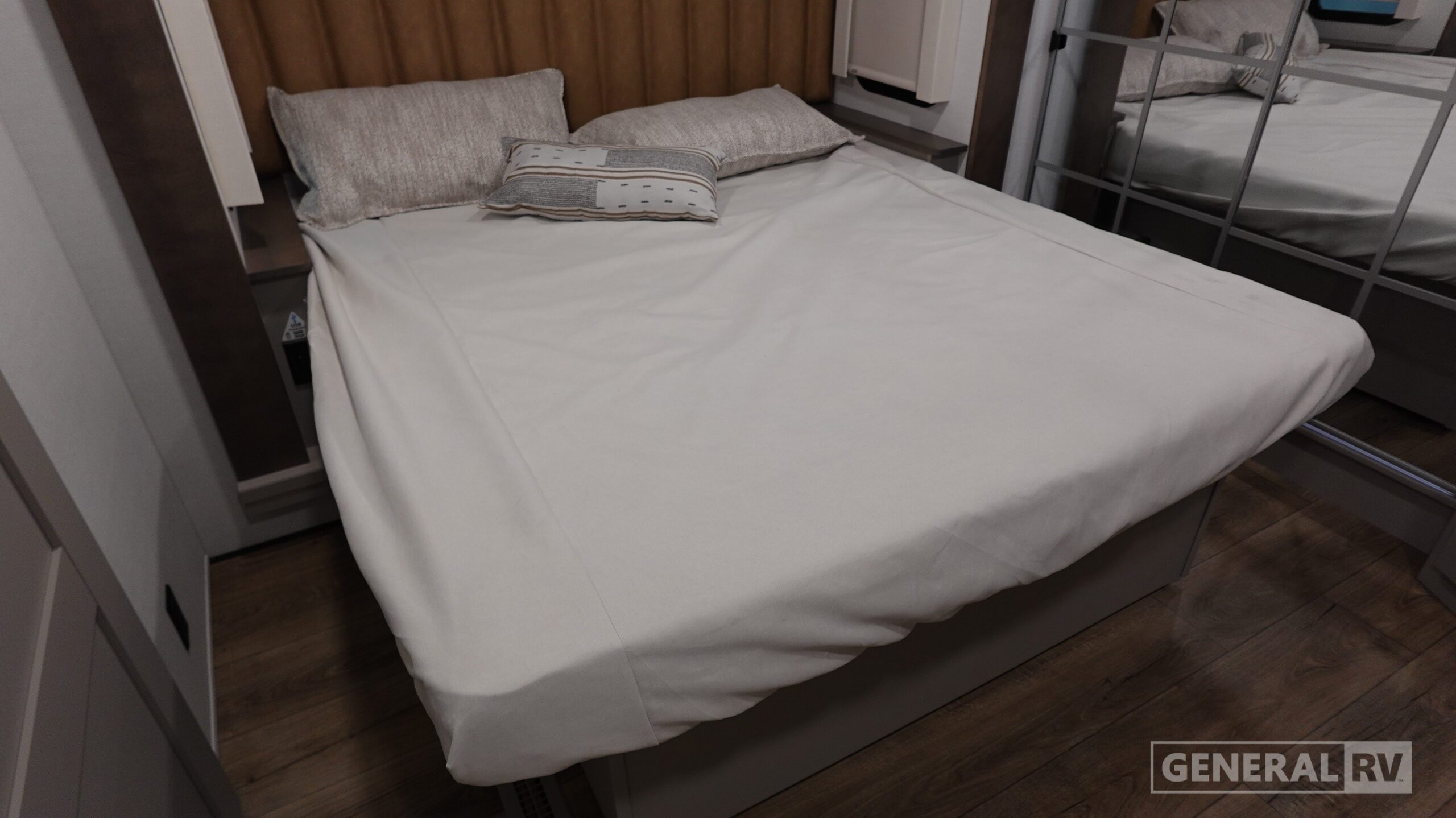 2026 Alliance RV Paradigm 388SP for Sale