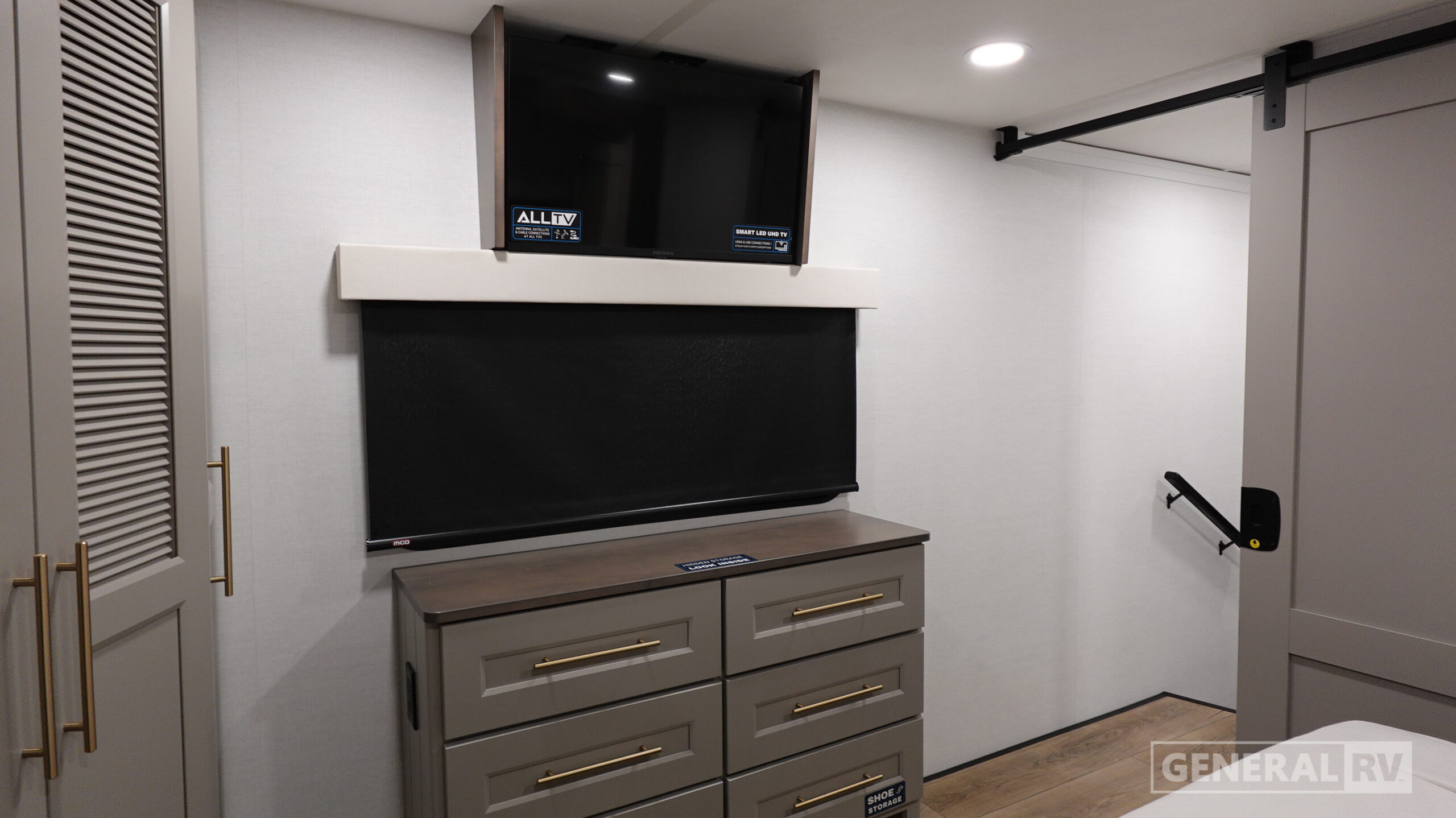 2026 Alliance RV Paradigm 388SP for Sale