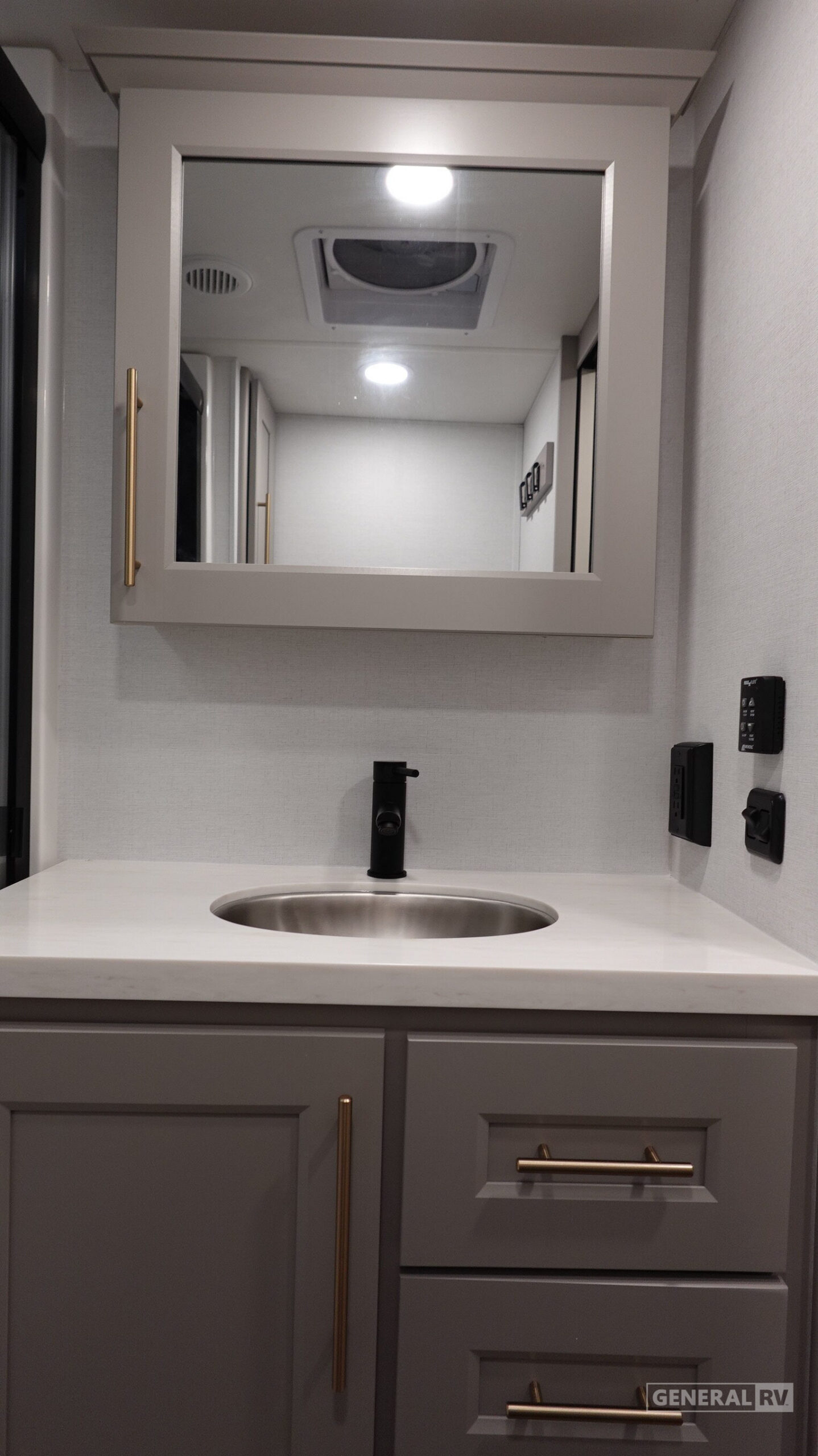 2026 Alliance RV Paradigm 388SP for Sale
