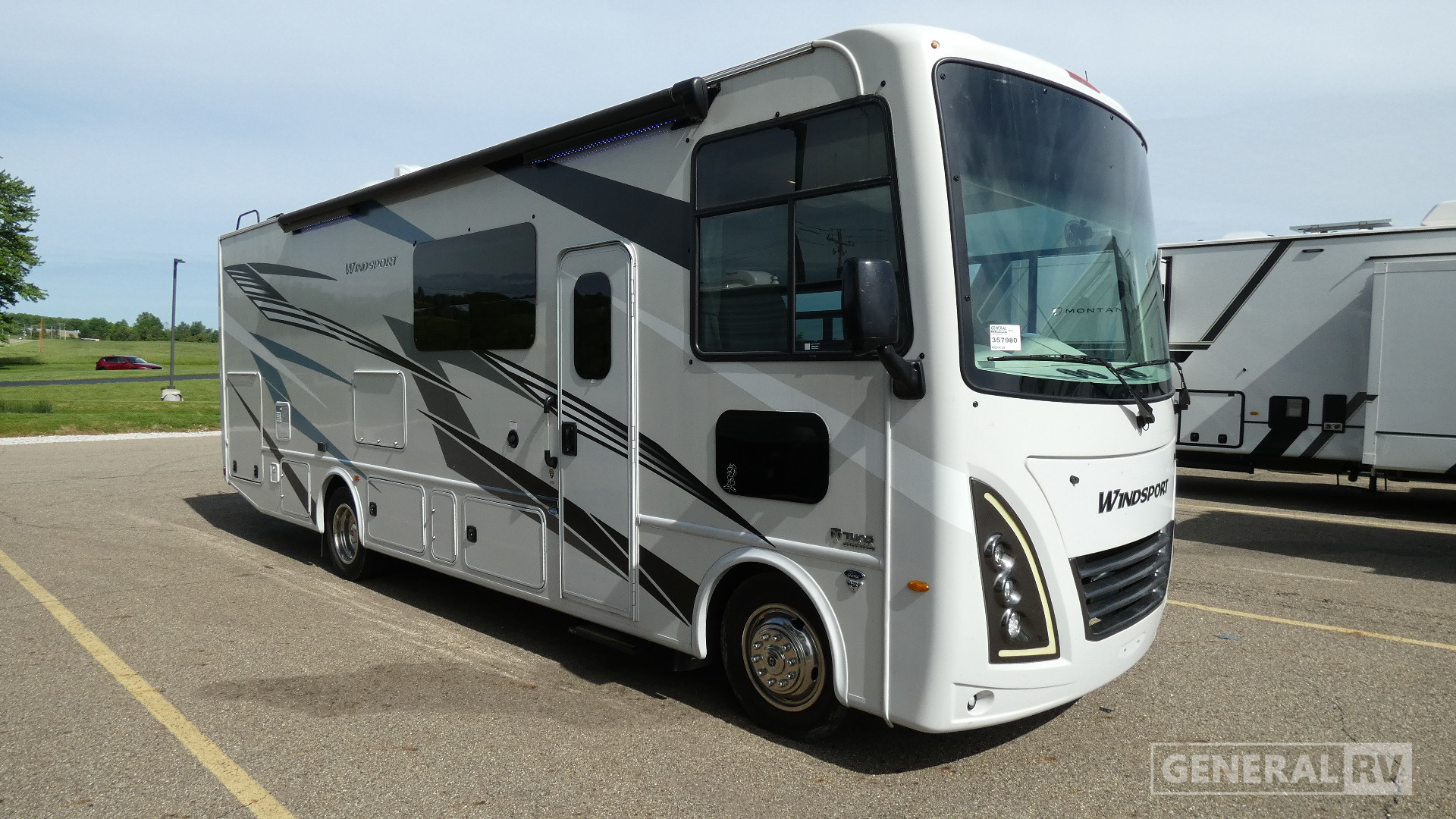 2024 Thor Motor Coach Twist 2LB for Sale in North Canton, OH