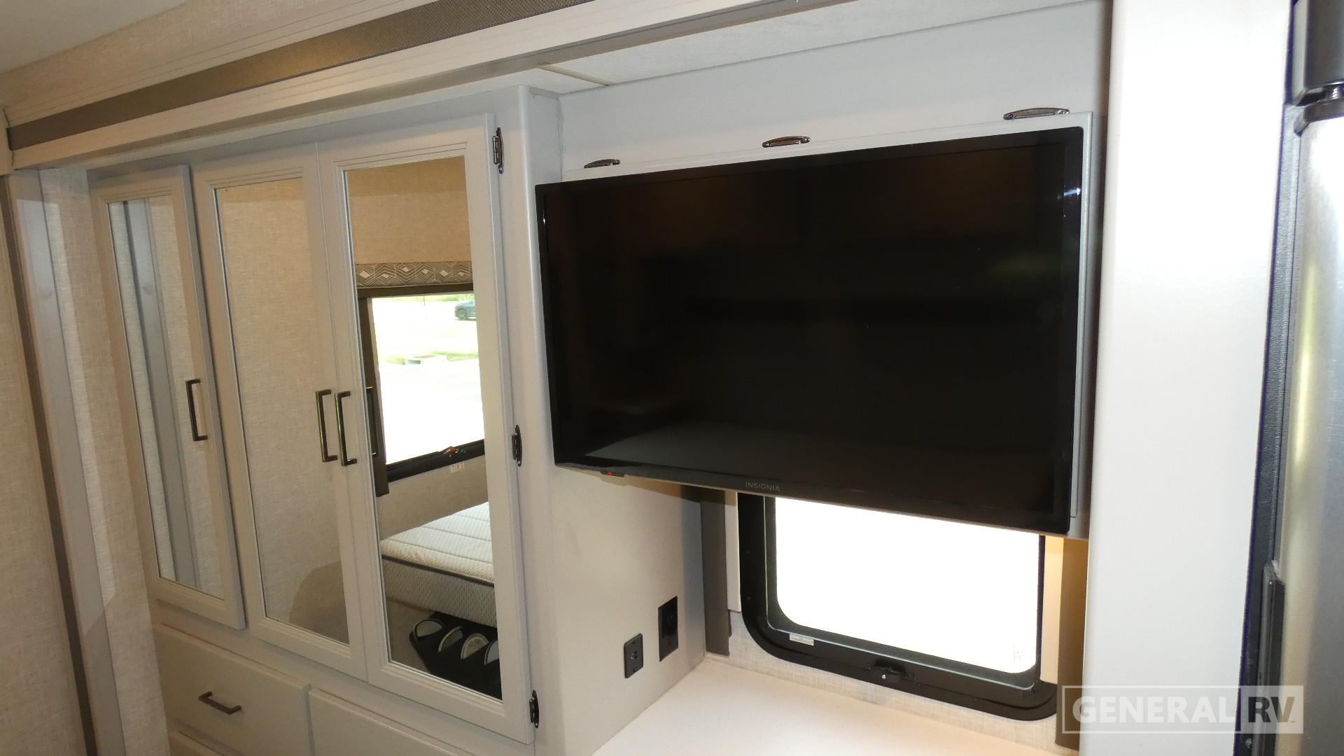 2024 Thor Motor Coach Twist 2LB for Sale