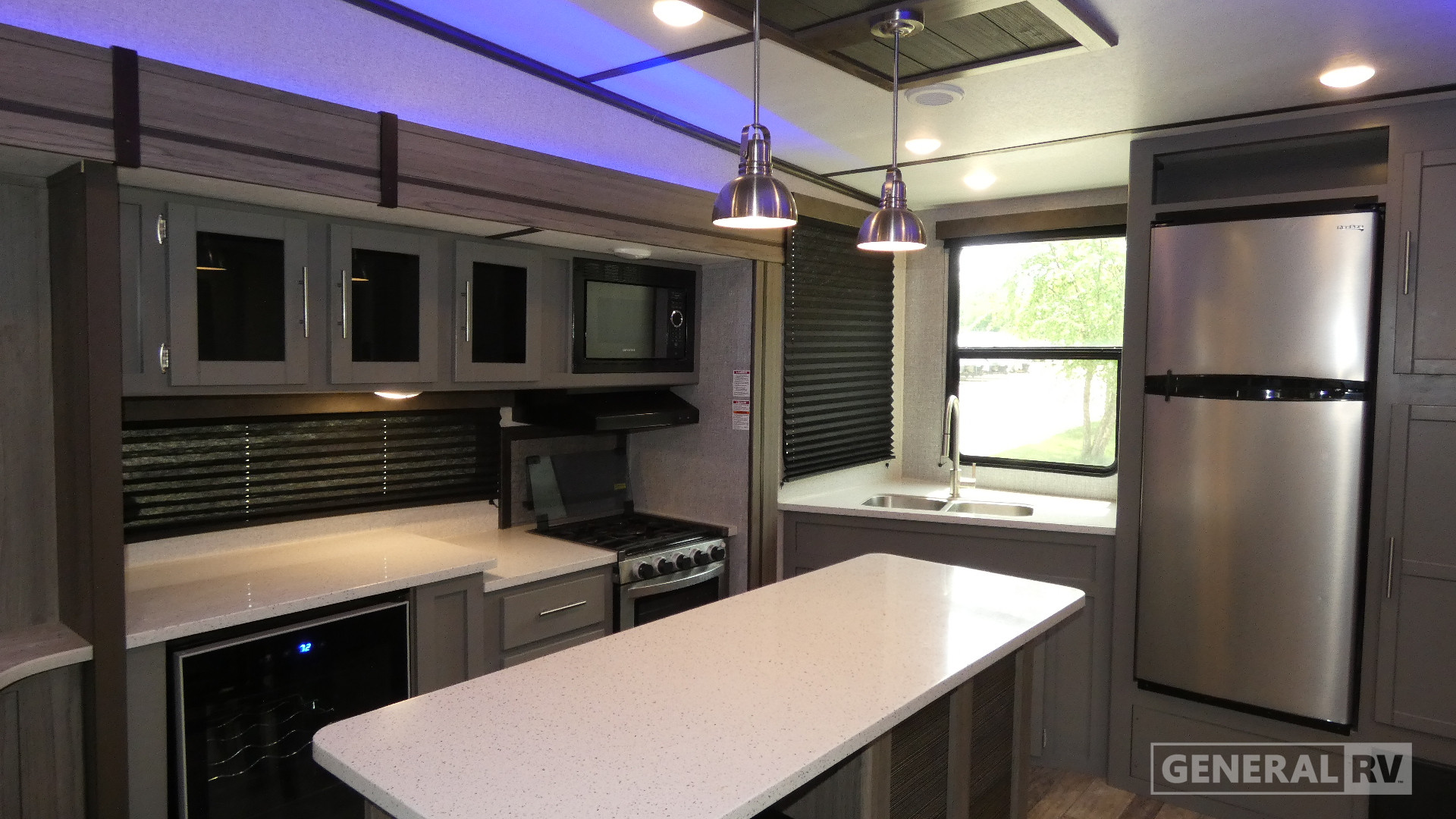 2020 CrossRoads Volante 5th Wheel VL326RK for Sale