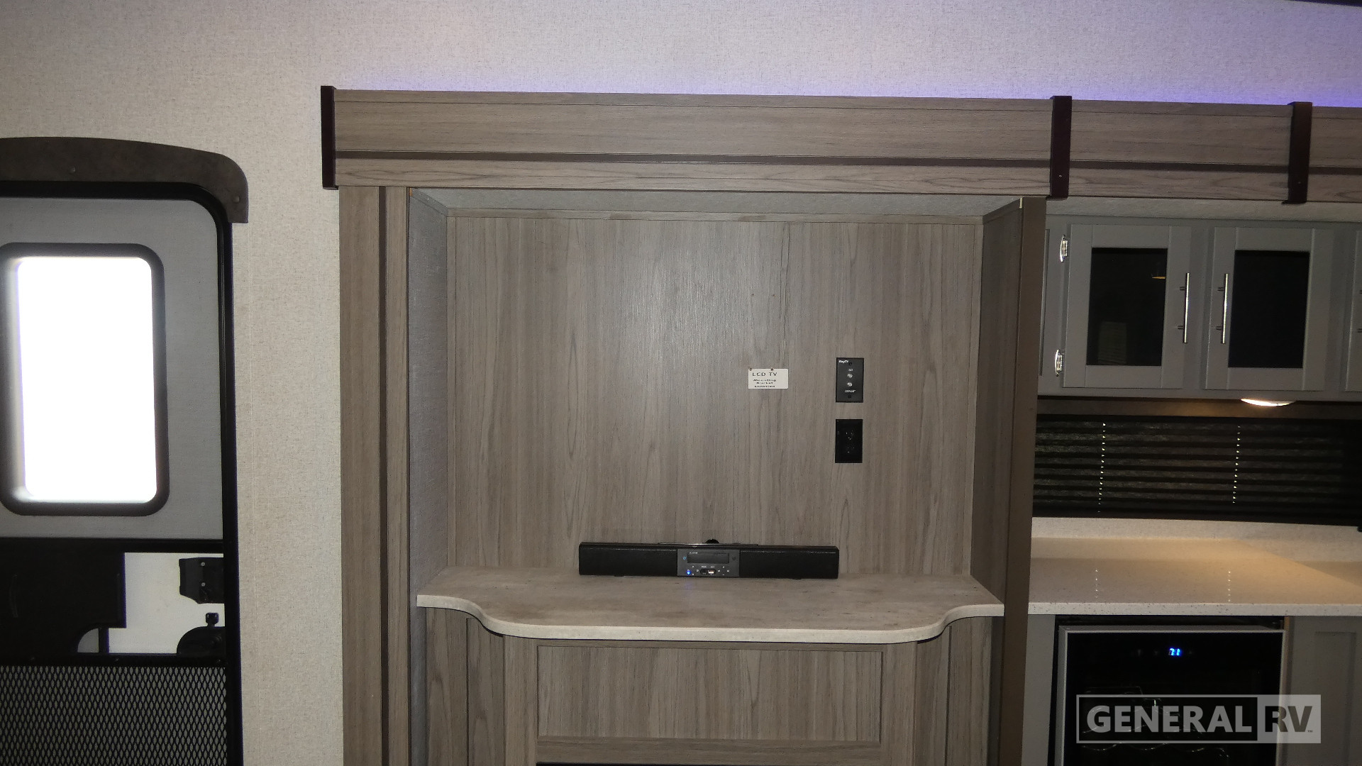 2020 CrossRoads Volante 5th Wheel VL326RK for Sale