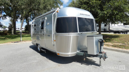 2012 Airstream Flying Cloud 20