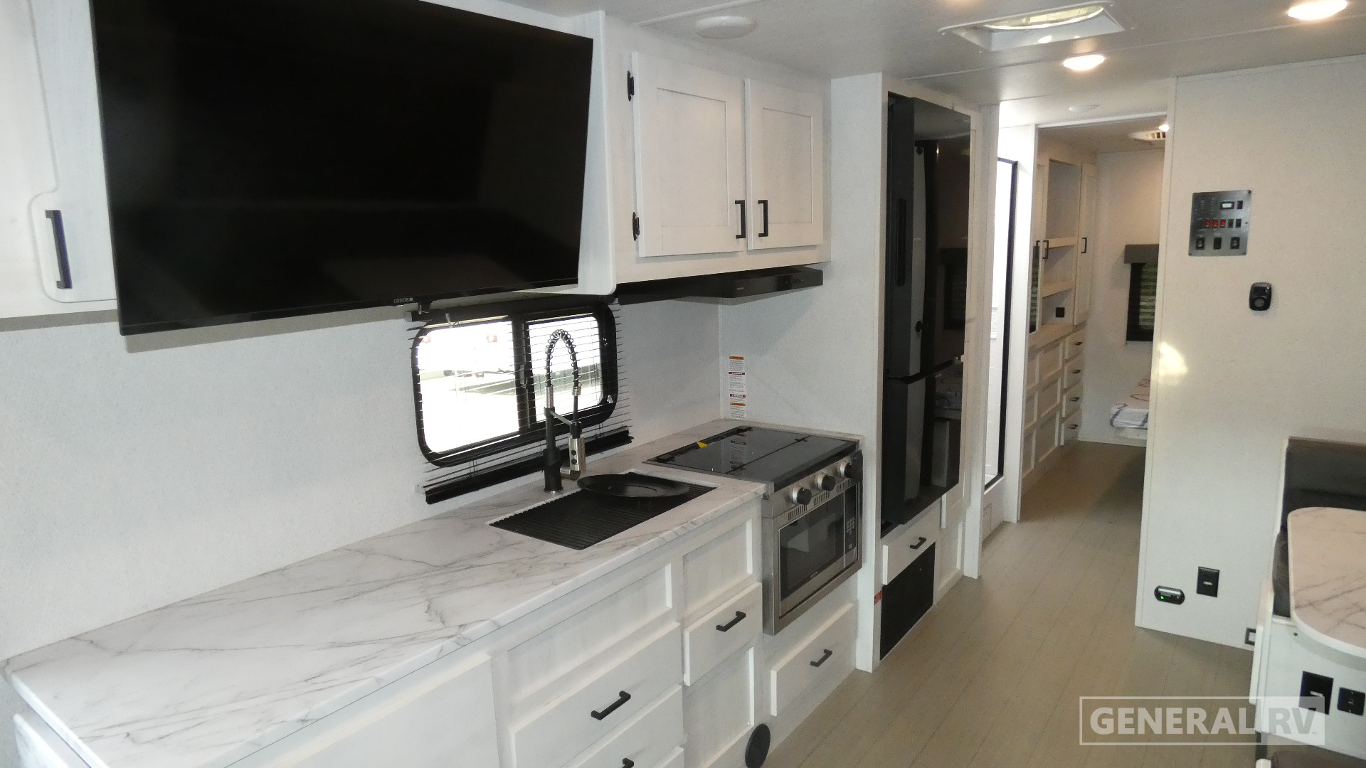 2025 East To West Entrada 2950OK for Sale