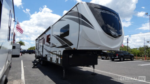 2021 Jayco Seismic 4113