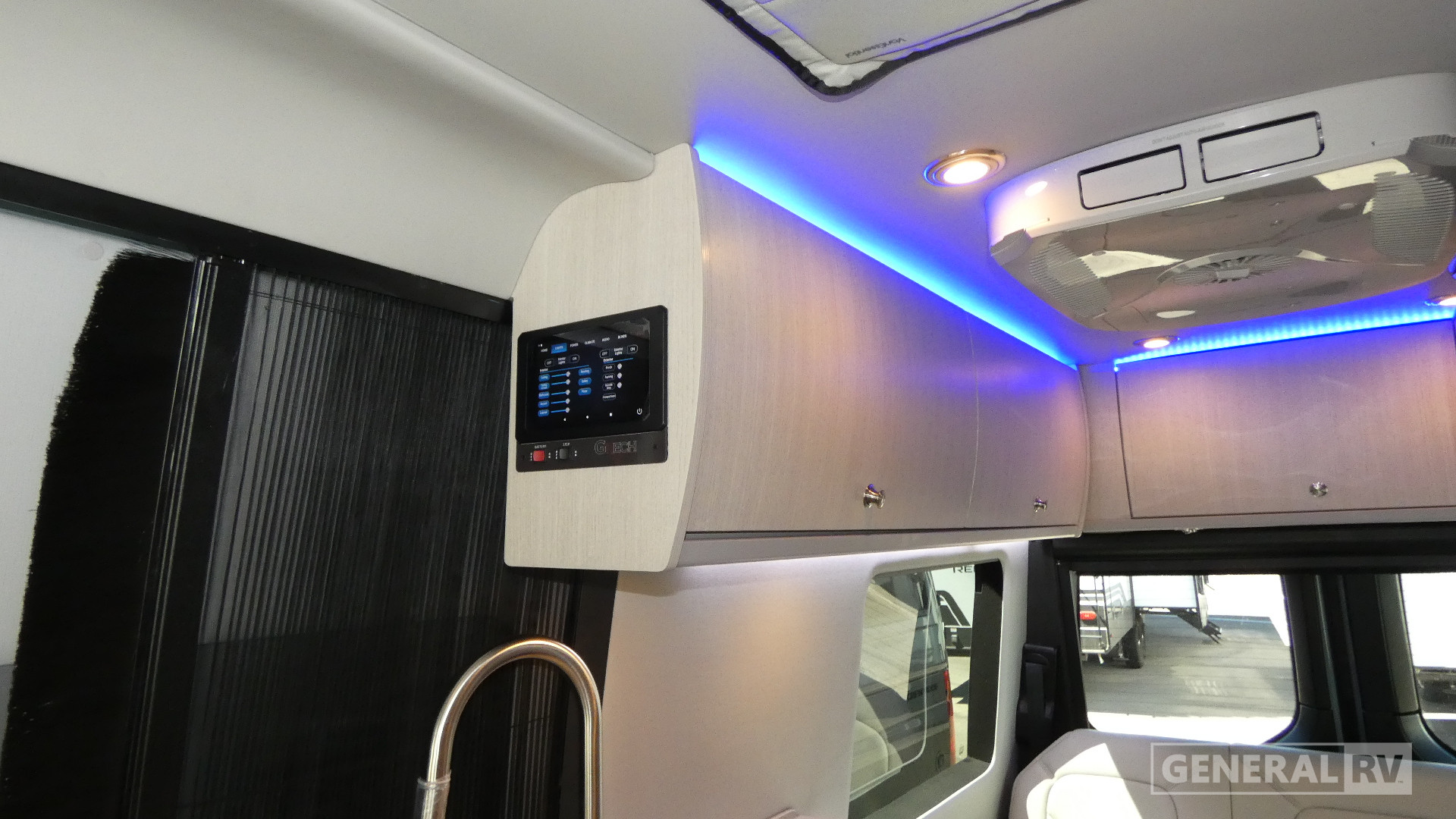 2027 Turismo-ion