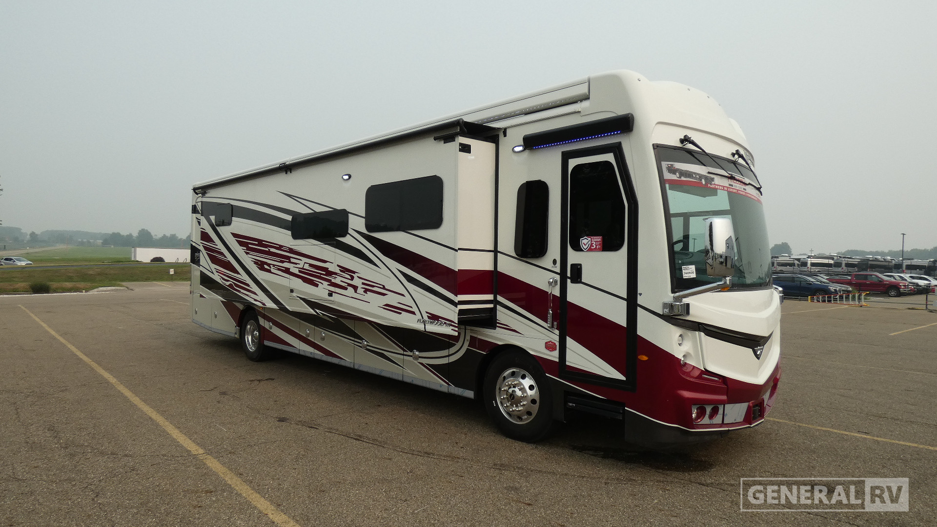 2027 Fleetwood Discovery LXE 40M for Sale in North Canton, OH