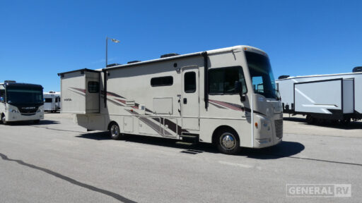 2019 Winnebago Vista 32Y