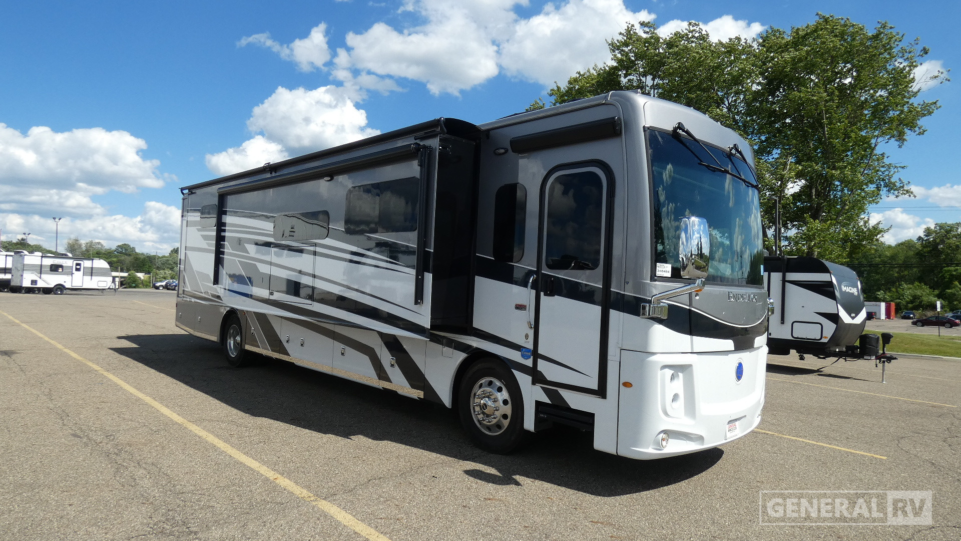 2025 Holiday Rambler Endeavor 38W for Sale in North Canton, OH