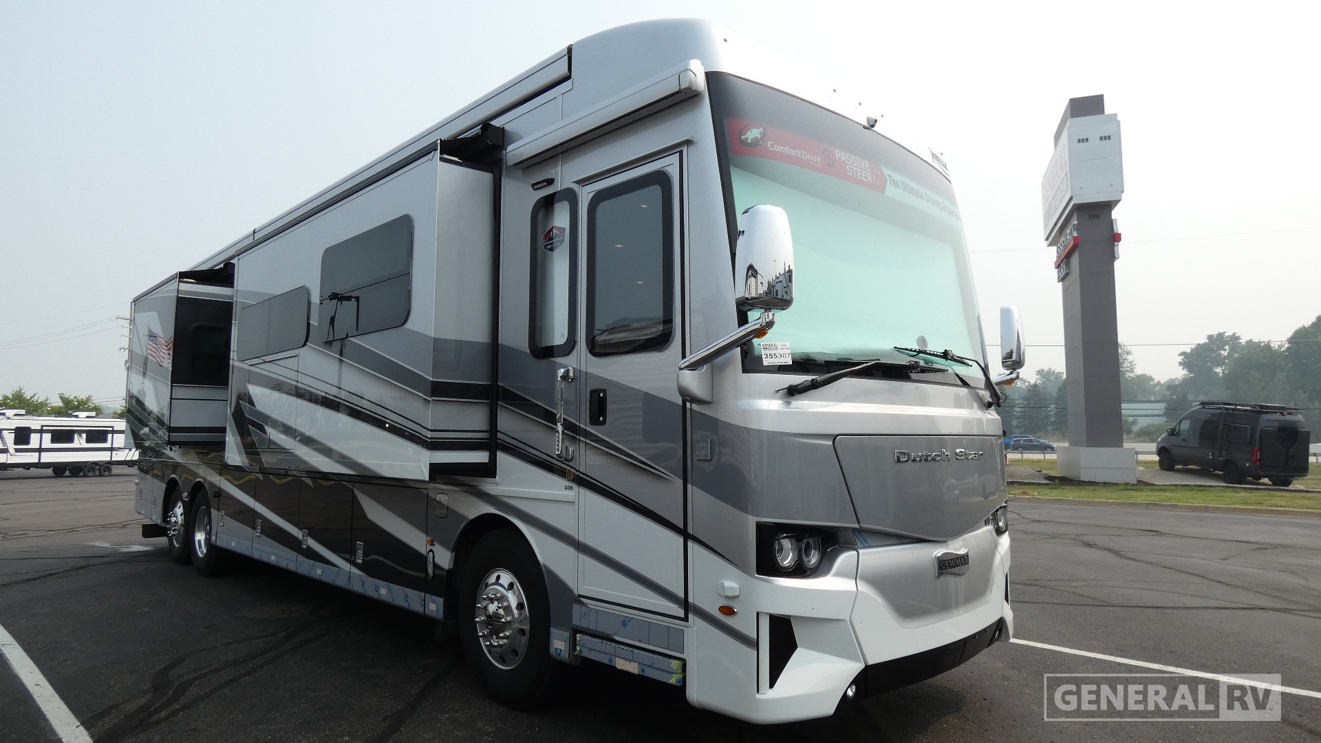 2027 Newmar Dutch Star 4081 for Sale in WIXOM, MI