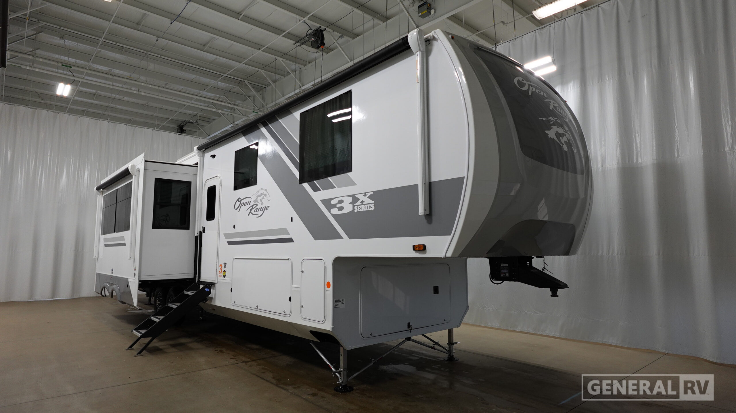 2027 Open Range 3X Fifth Wheel 390TBS for Sale in North Canton, OH