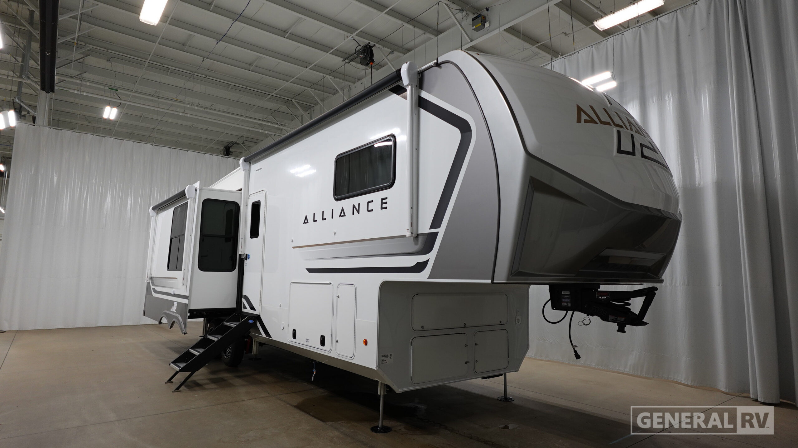 2027 Alliance RV Paradigm 312RK for Sale in North Canton, OH