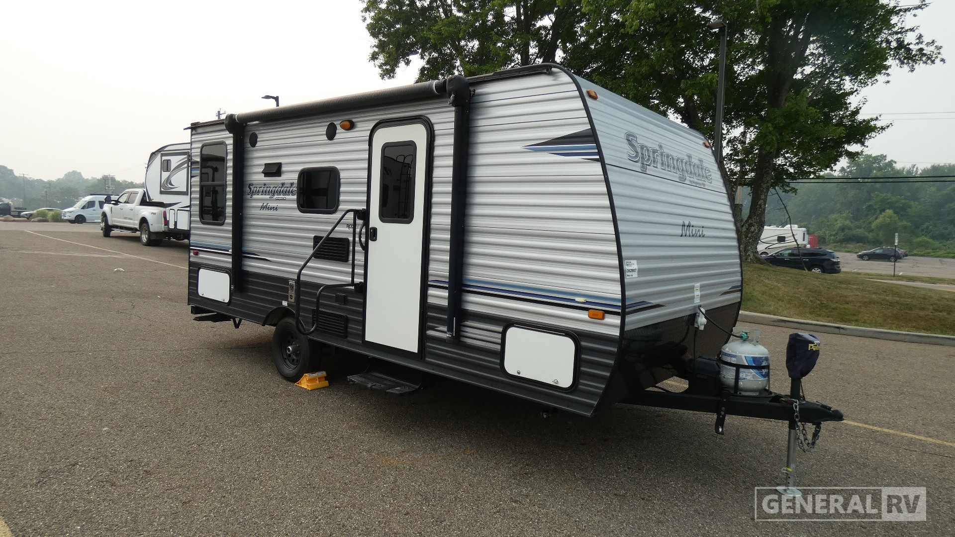 2018 Keystone Springdale (Summerland Series Mini) 1750RD for Sale in North Canton, OH