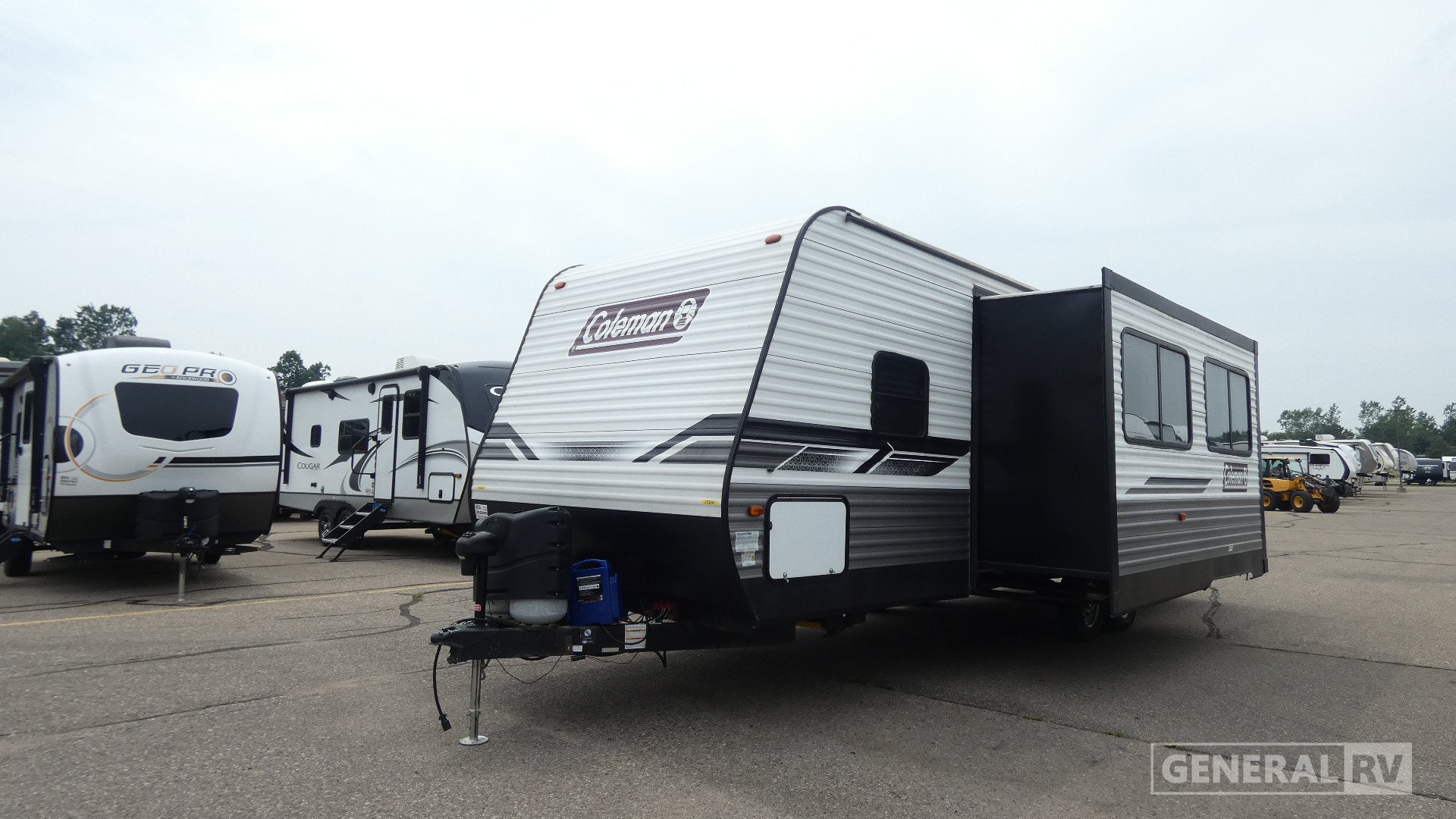 Used 2021 Dutchmen Coleman Lantern 263BH for sale in Birch Run, MI