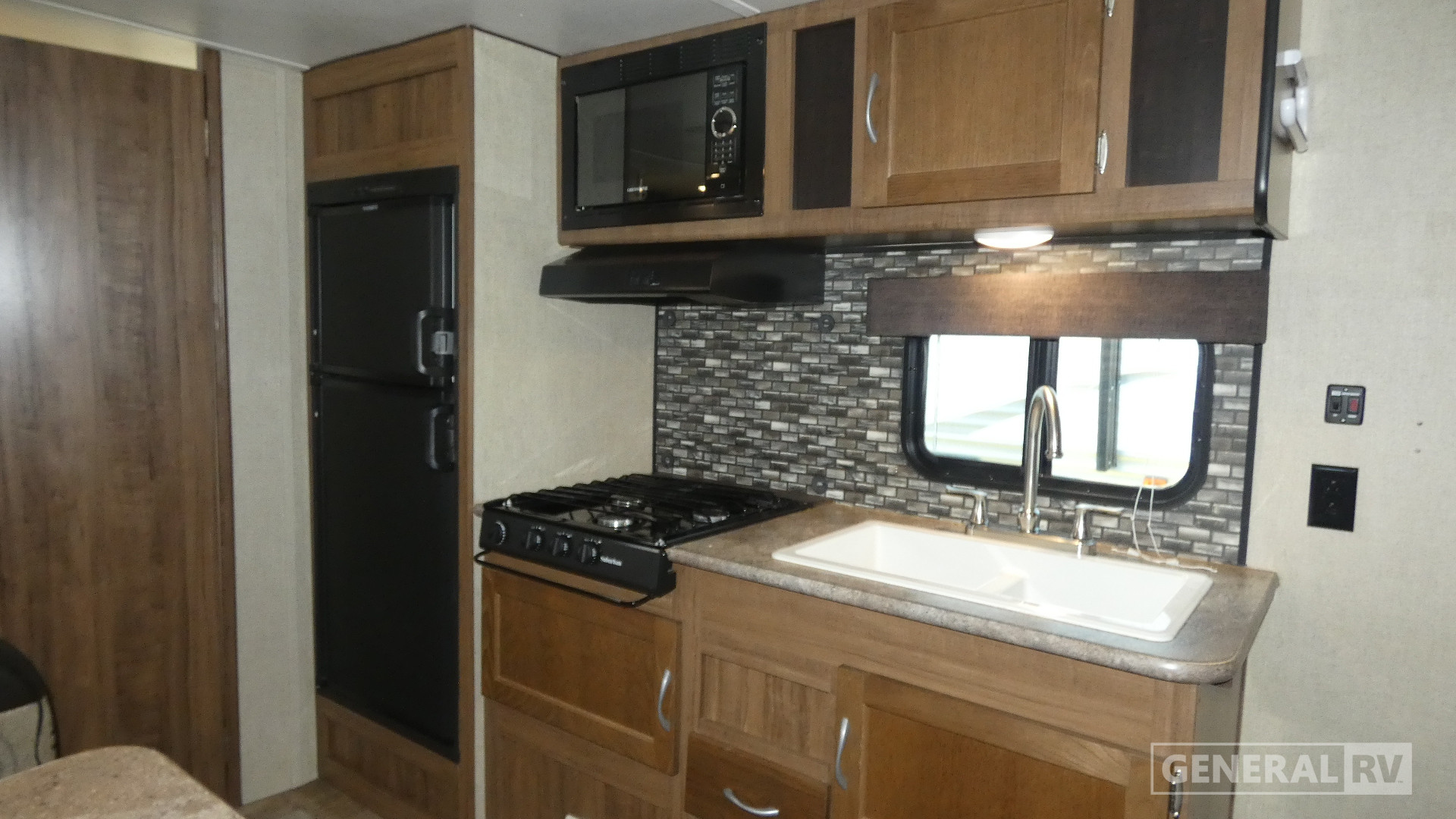 2018 Gulf Stream Ameri-Lite Ultra Lite 218MB for Sale