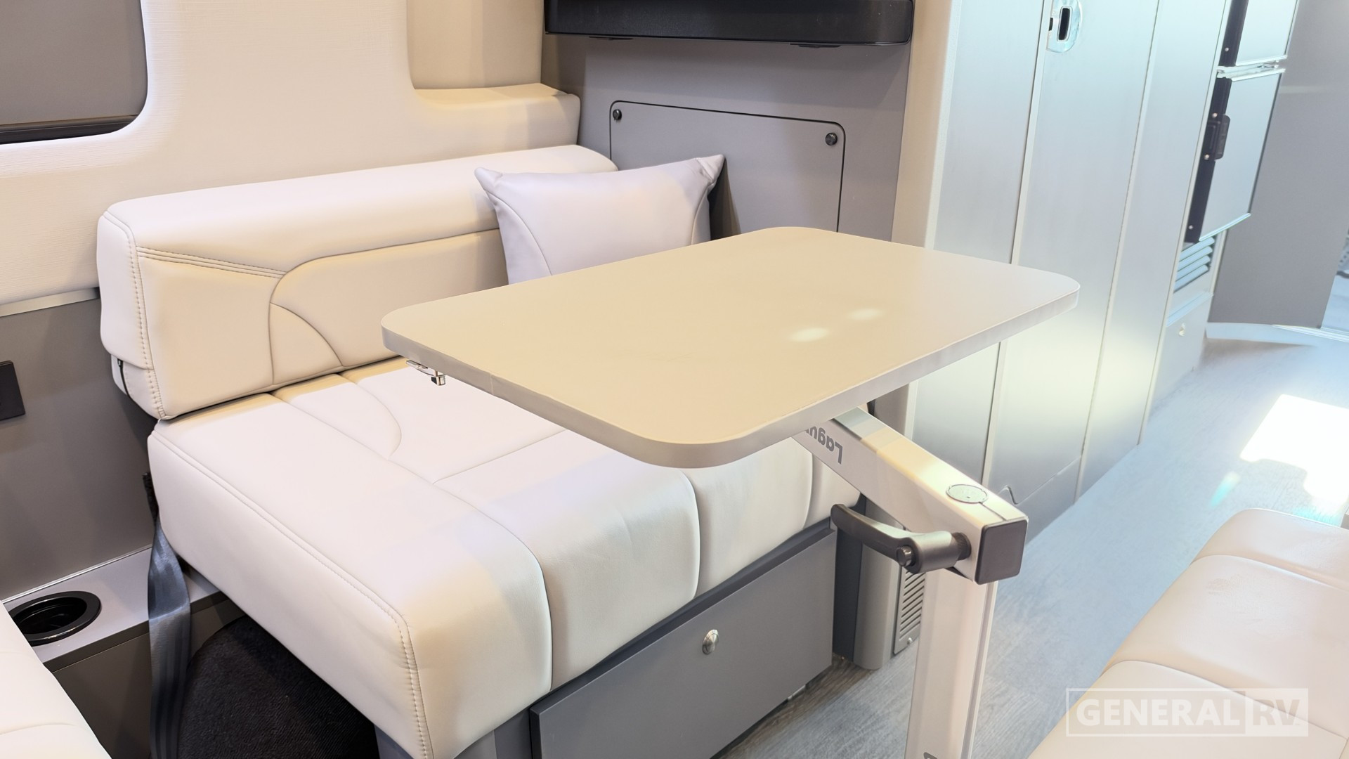 2027 Vacanza-ion-24